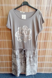 Dámské šaty kytka hnědé vel.UNI (L/XL)
